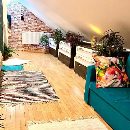 Duplex 2 With Quiet Terrace On Wenceslas Square Lägenhet *