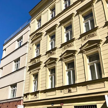 Duplex 2 With Quiet Terrace On Wenceslas Square Apartmán *